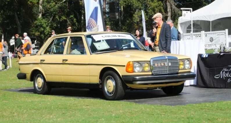 American Paul Harman from Georgia owns a Mercedes-Benz W123 with record mileage. As of 2019, his car covered 1 million 853 thousand kilometers.